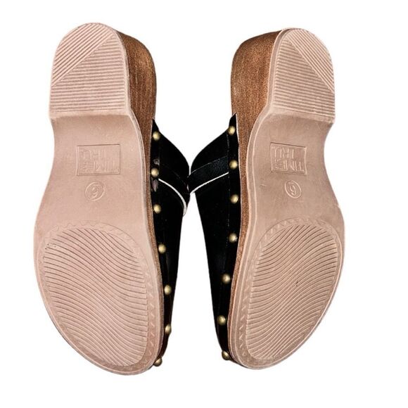 Time And Tru Black Wedge Heels(Size 6) - Picture 7 of 8